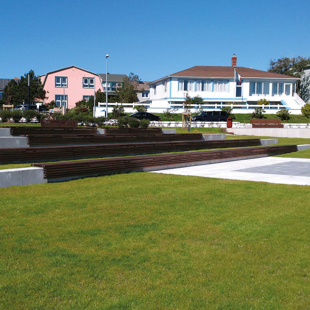 guyon mobilier urbain saint pierre et miquelon assises bois et beton